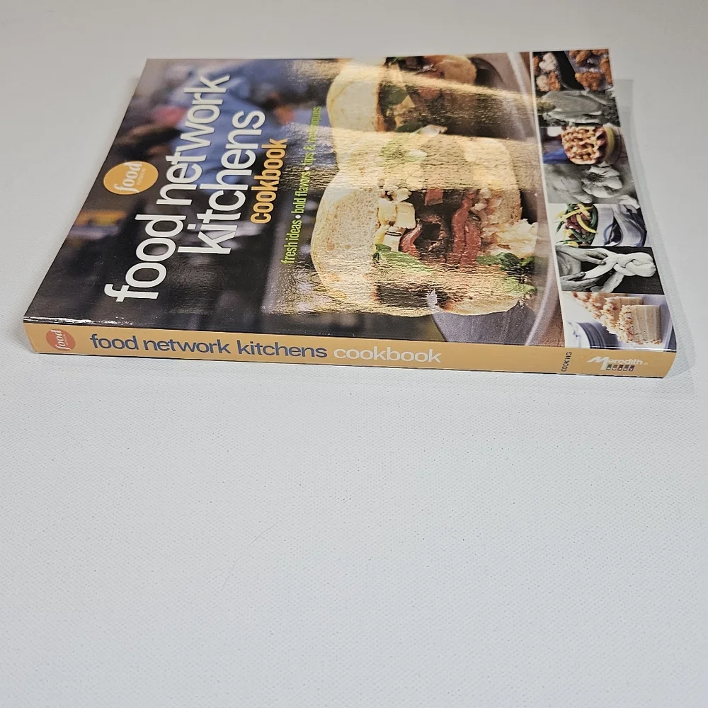 Food Network Kitchens‎ Cookbook Illustrated Recipes Hardcover